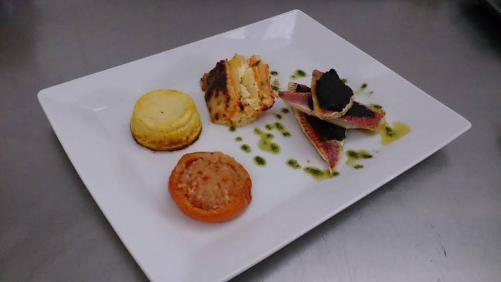 אלאין Logis Hotel- Restaurant La Haie Des Vignes Seminaires Et Evenementiel מראה חיצוני תמונה