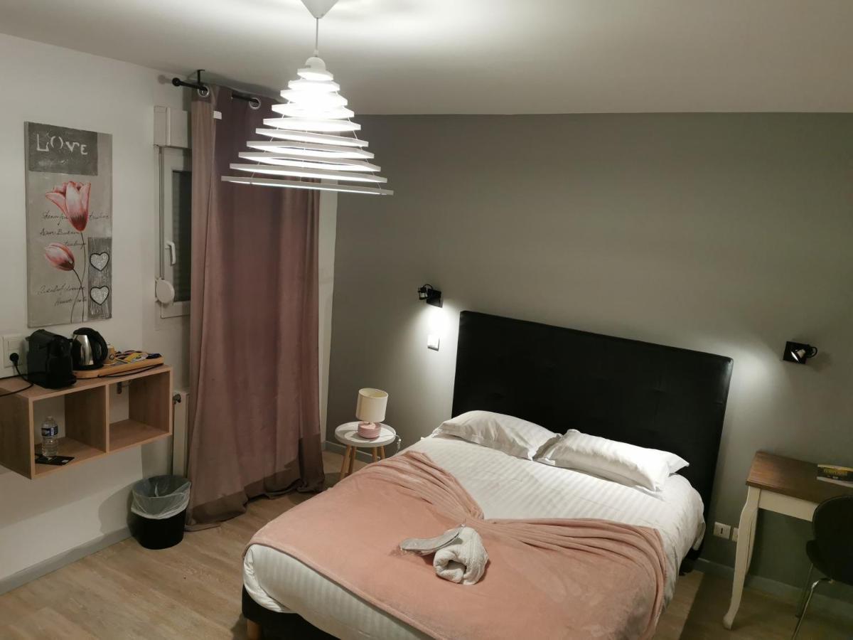 אלאין Logis Hotel- Restaurant La Haie Des Vignes Seminaires Et Evenementiel מראה חיצוני תמונה