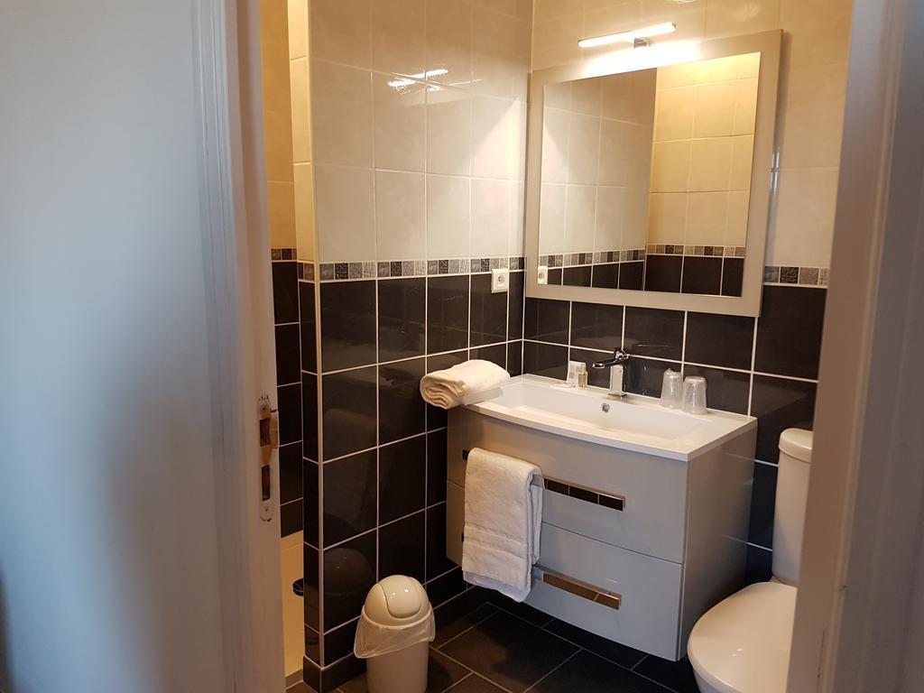 אלאין Logis Hotel- Restaurant La Haie Des Vignes Seminaires Et Evenementiel מראה חיצוני תמונה