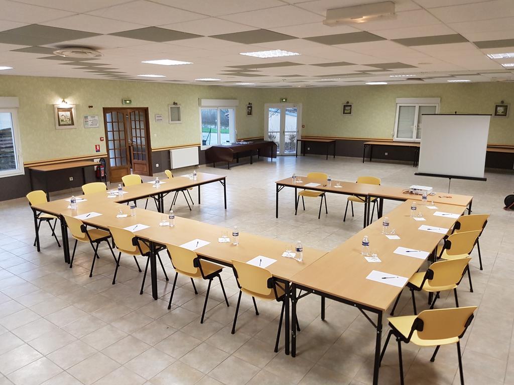 אלאין Logis Hotel- Restaurant La Haie Des Vignes Seminaires Et Evenementiel מראה חיצוני תמונה