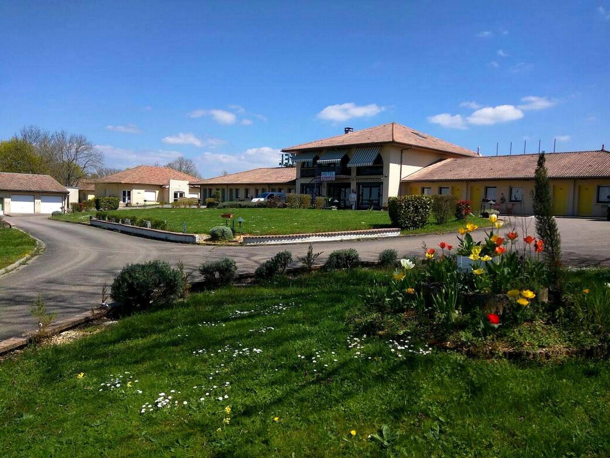אלאין Logis Hotel- Restaurant La Haie Des Vignes Seminaires Et Evenementiel מראה חיצוני תמונה